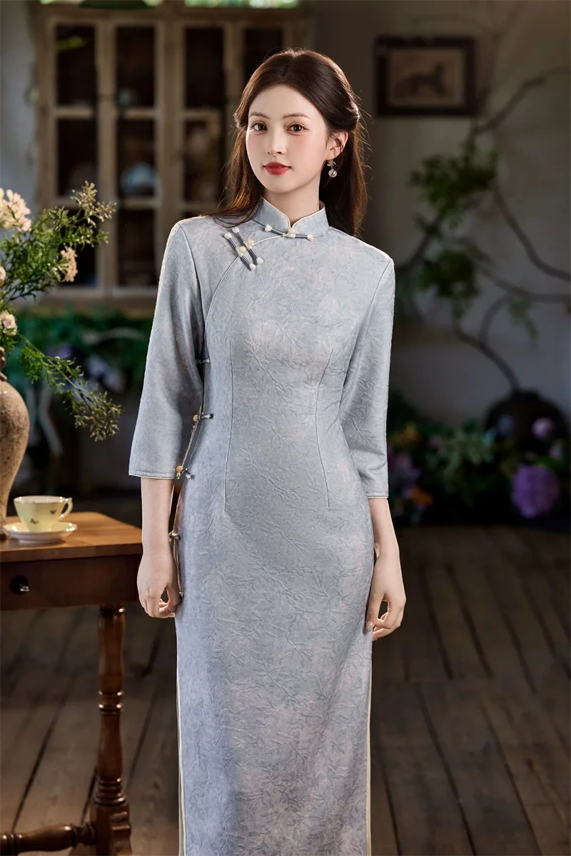 Синий жаккардовый Cheongsam, осень 2023, новое китайское традиционное платье, элегантное Ципао с большими рукавами, большие размеры 3XL, вечернее платье
Синий жаккардовый Cheongsam, осень 2023, новое китайское традиционное платье, элегантное Ципао с большими рукавами, большие размеры 3XL, вечернее платье