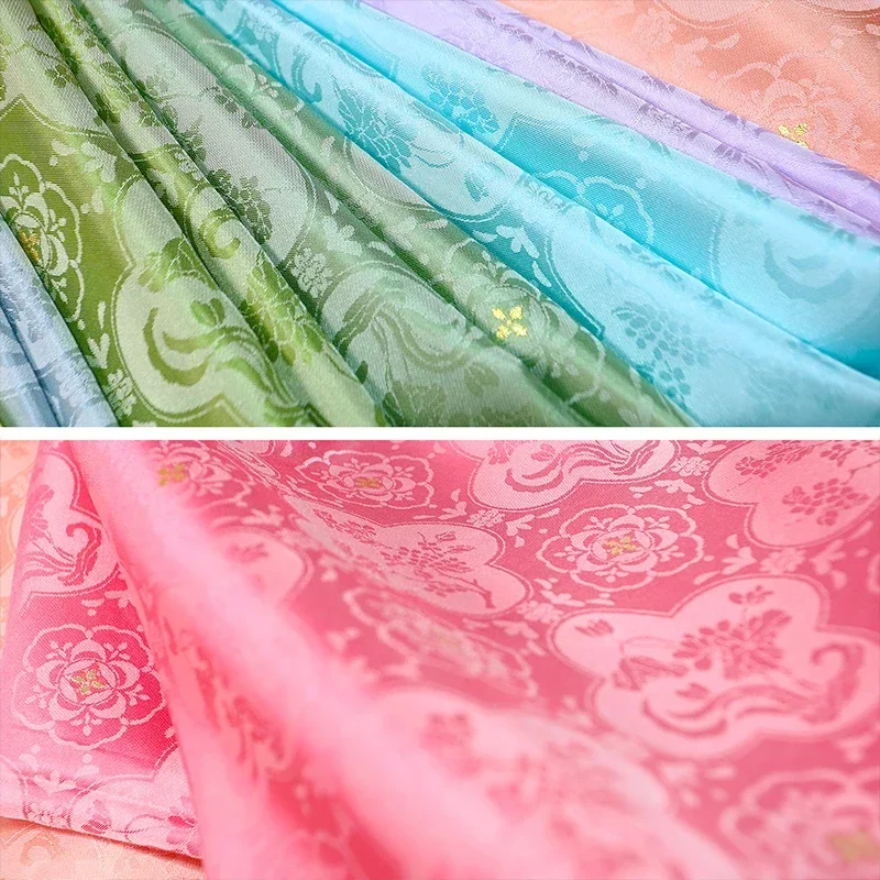 1m High End Jacquard Fabric Small Golden Osmanthus Lotus Flower Brocade Fabric for Cheongsam Horse Face Skirt DIY Sewing
1m High End Jacquard Fabric Small Golden Osmanthus Lotus Flower Brocade Fabric for Cheongsam Horse Face Skirt DIY Sewing