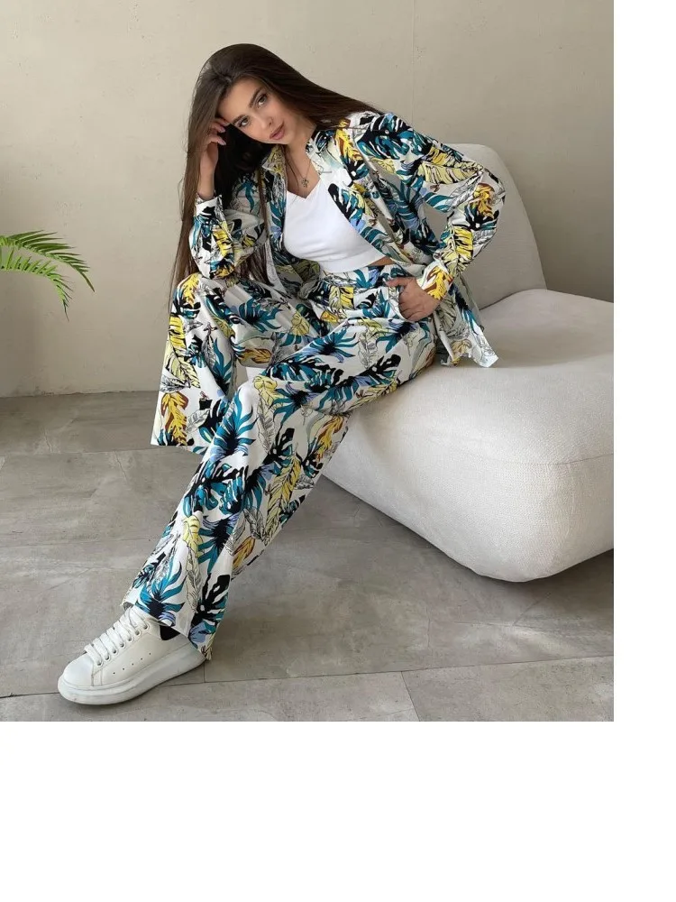 New Printed Women's Pant Sets Fashion Loose Long Sleeve Top Casual Oversize Shirt High Waisted Wide Leg Pants For Women Two Sets
New Printed Women's Pant Sets Fashion Loose Long Sleeve Top Casual Oversize Shirt High Waisted Wide Leg Pants For Women Two Sets