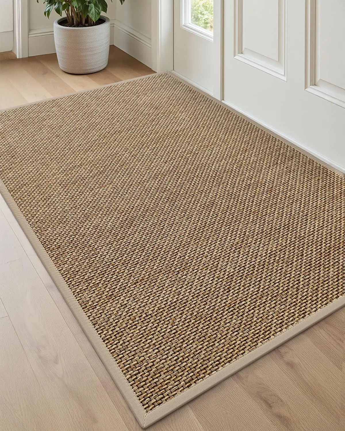 Ультратонкий внутренний придверный коврик 32x48, с нескользящей резиновой основой, легко чистится, улавливает грязь, для входа/патио, бежевый
Ультратонкий внутренний придверный коврик 32x48, с нескользящей резиновой основой, легко чистится, улавливает грязь, для входа/патио, бежевый