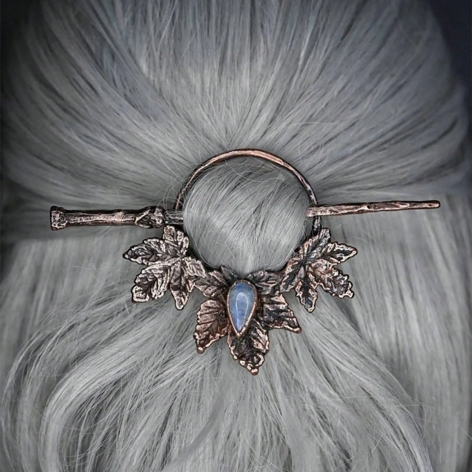 Vintage Carved Maple Leaf Moonstone Women's Hairpin, Nordic Style Fashionable And Personalized Hairpin
Vintage Carved Maple Leaf Moonstone Women's Hairpin, Nordic Style Fashionable And Personalized Hairpin