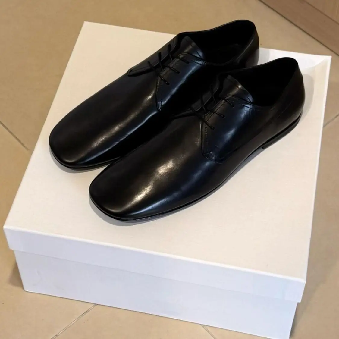 Casual Thin Bottom Shoes British Style round Head Flat Leather Shoes for Men Business Wedding Groom Shoes Commuting
Casual Thin Bottom Shoes British Style round Head Flat Leather Shoes for Men Business Wedding Groom Shoes Commuting