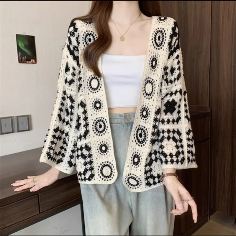 Crochet Shirt Ladies Tops Hollow Knitted Sweater Sun Protection Blouse Thin Summer Clothing Loose Cardigan Hook Flower Top
Crochet Shirt Ladies Tops Hollow Knitted Sweater Sun Protection Blouse Thin Summer Clothing Loose Cardigan Hook Flower Top