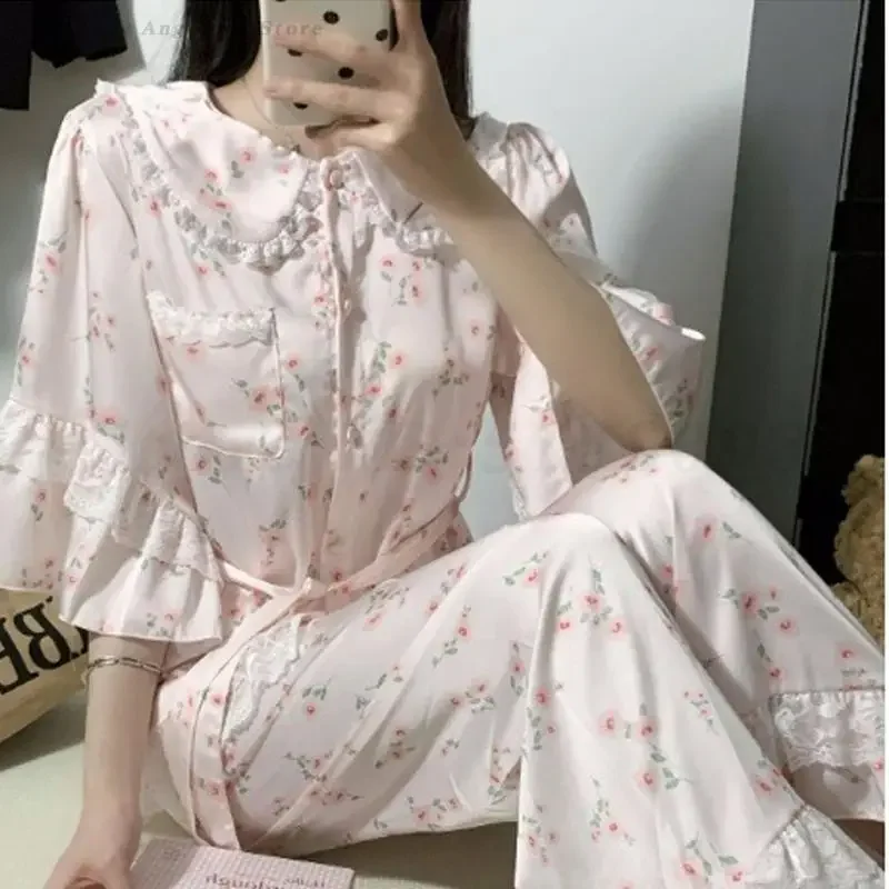 Cute Doll Collar Pyjamas Suit Spring Summer Pink Sweet Printed Sexy Pajamas Home Clothes Loose Casual Satin Nightwear Loungewear
Cute Doll Collar Pyjamas Suit Spring Summer Pink Sweet Printed Sexy Pajamas Home Clothes Loose Casual Satin Nightwear Loungewear