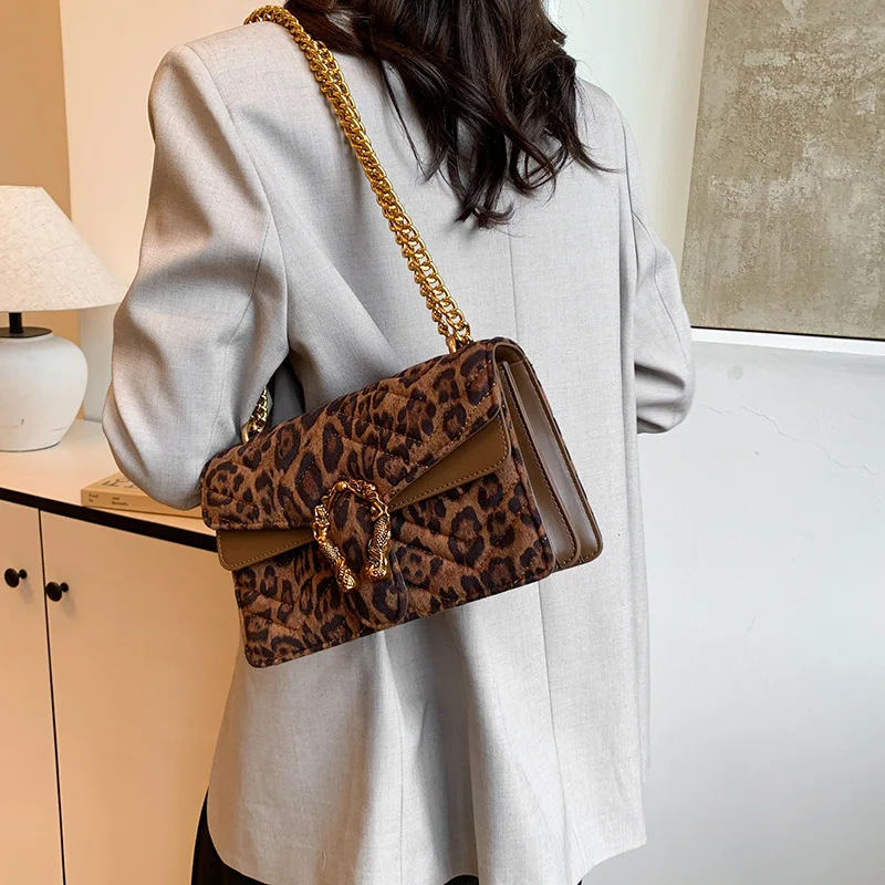 Leopard-print Women's Bags. New Single-shoulder Bags, Fashionable and Simple Underarm Bags, Chain Cross-body Bags.
Leopard-print Women's Bags. New Single-shoulder Bags, Fashionable and Simple Underarm Bags, Chain Cross-body Bags.