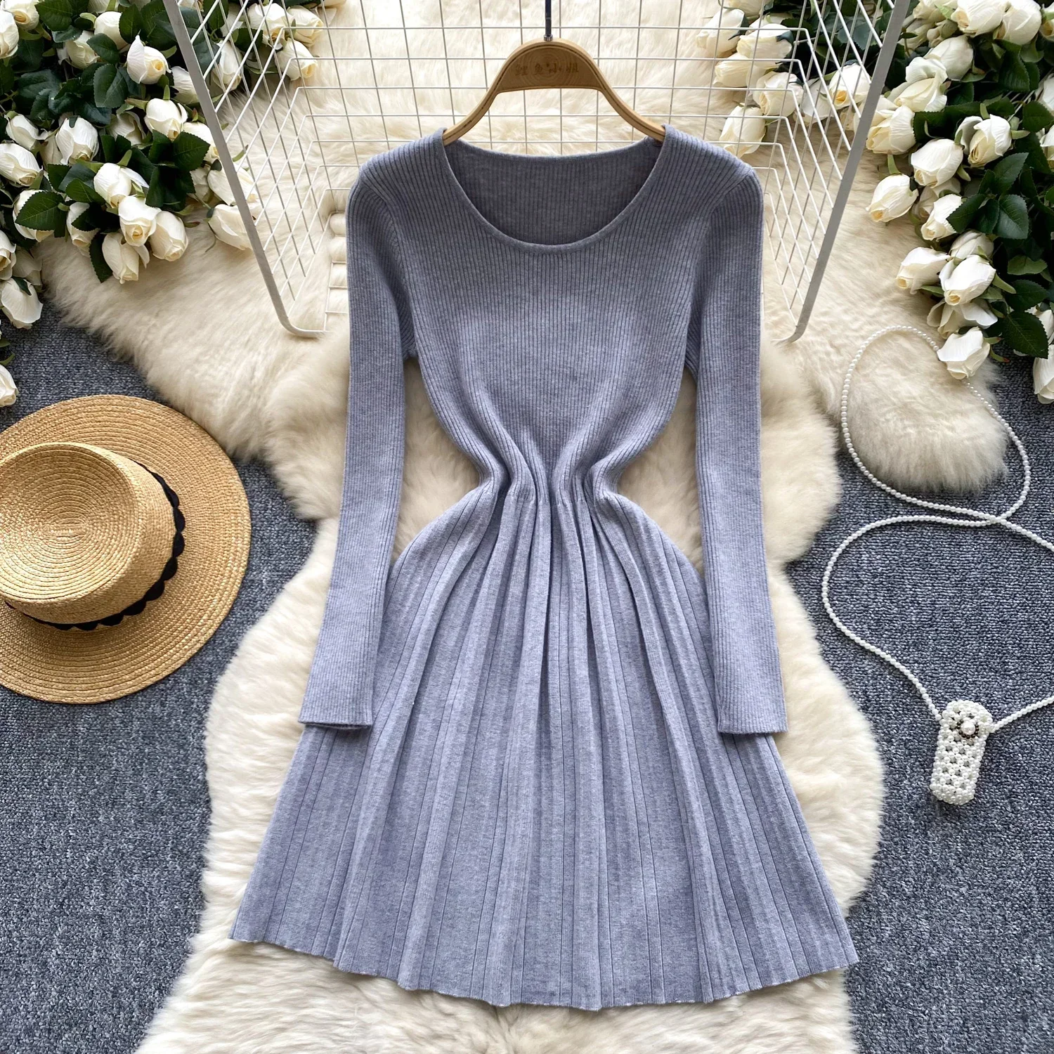 2024 Solid Color Knit Sweater Dress with A-Line Swing Silhouette Casual Long Sleeve Crewneck Bodycon Short Dress
2024 Solid Color Knit Sweater Dress with A-Line Swing Silhouette Casual Long Sleeve Crewneck Bodycon Short Dress