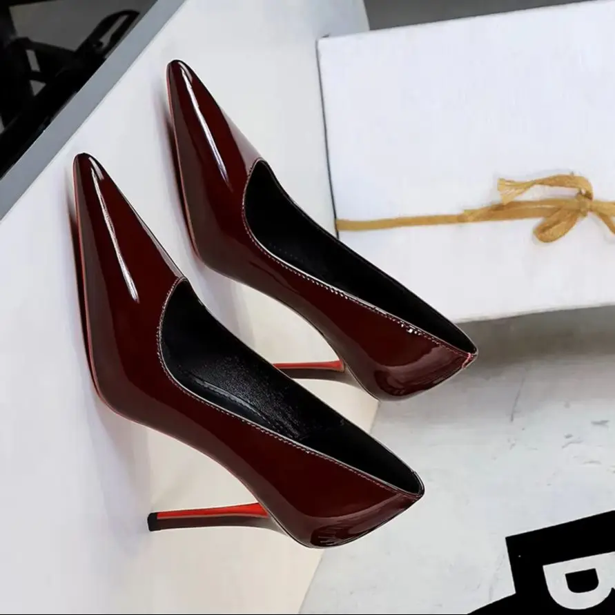 Women New Fashion Burgundy 10cm High Heels Pumps Lady Chic Patent Leather Stiletto Shoes Female Elegant Premium Dress Shoes
Women New Fashion Burgundy 10cm High Heels Pumps Lady Chic Patent Leather Stiletto Shoes Female Elegant Premium Dress Shoes