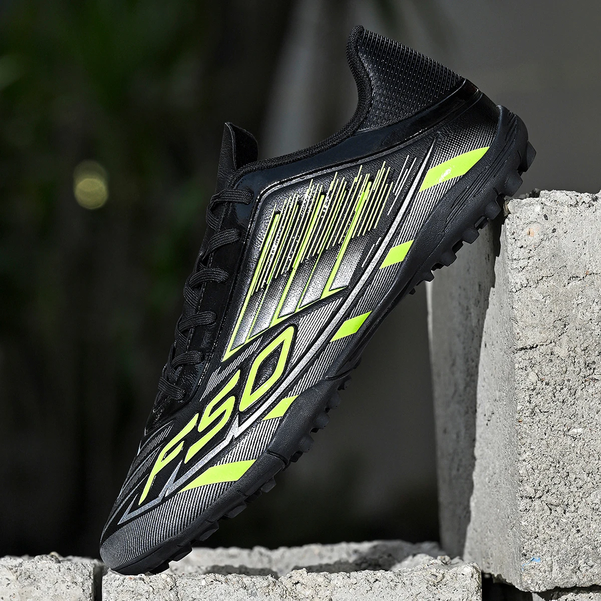 Professional TF Soccer Boots Unisex Youth Adult PU Fabric Upper Rubber Sole Non-slip Training Cleats
Professional TF Soccer Boots Unisex Youth Adult PU Fabric Upper Rubber Sole Non-slip Training Cleats