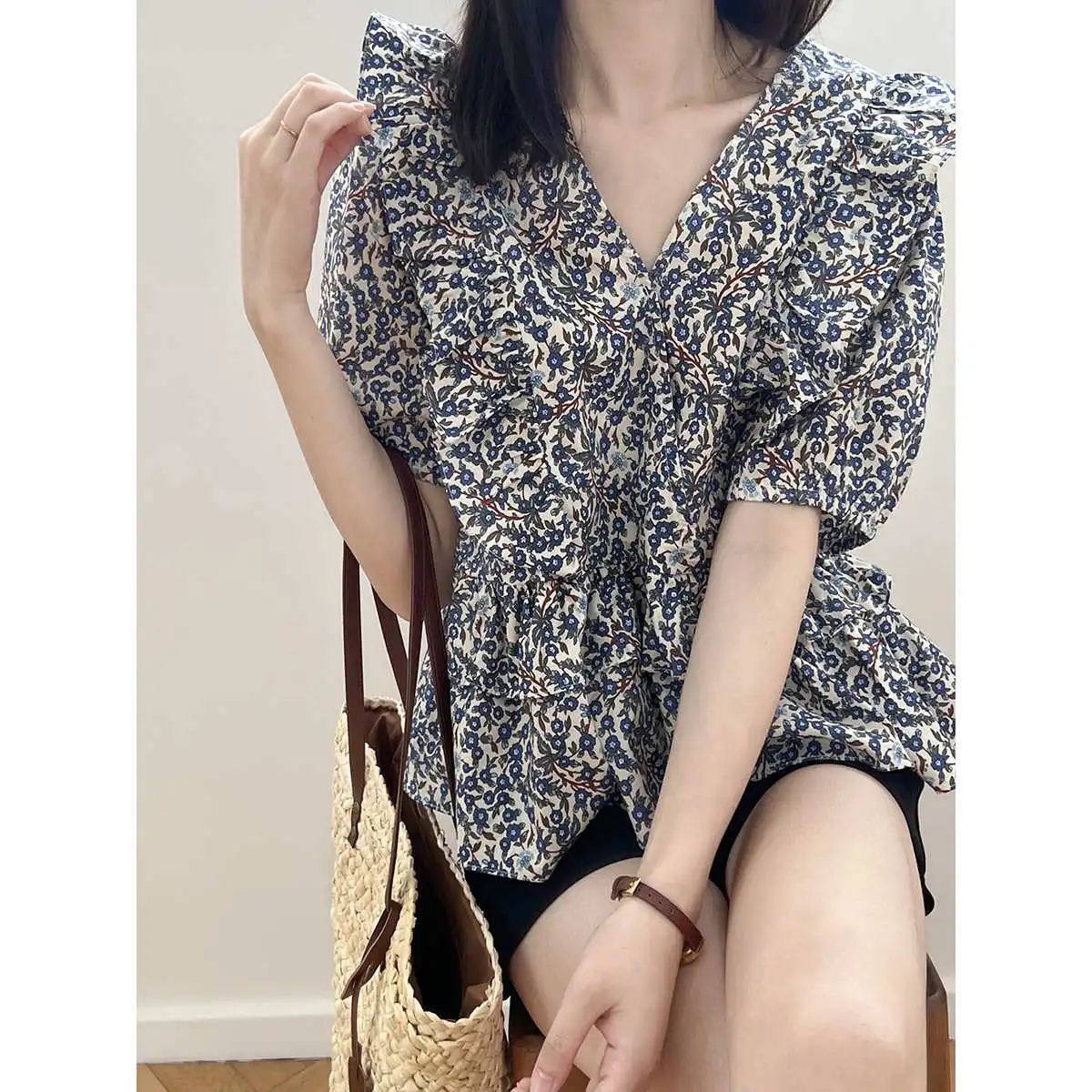 Summer Double Floral ort Sve irts Women's Casual Sle Bubble Sve Cotton Blend Knot Front Open Cardigan
Summer Double Floral ort Sve irts Women's Casual Sle Bubble Sve Cotton Blend Knot Front Open Cardigan