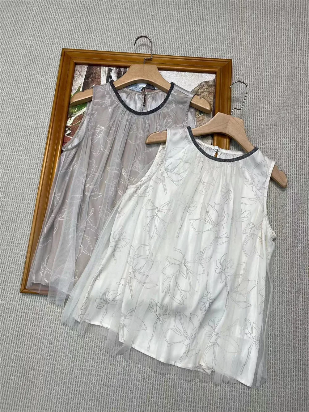 Women's Chiffon Printed Tank Tops Round Neck Bead Chain Sleeveless Pullover Vest Summer New
Women's Chiffon Printed Tank Tops Round Neck Bead Chain Sleeveless Pullover Vest Summer New