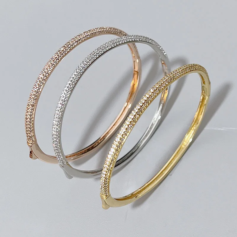 Top Quality Fashion Silver Color 2025New Jewelry For Women Design Bangle Classic and Simple Style, Suitable for Women Daily Wear
Top Quality Fashion Silver Color 2025New Jewelry For Women Design Bangle Classic and Simple Style, Suitable for Women Daily Wear