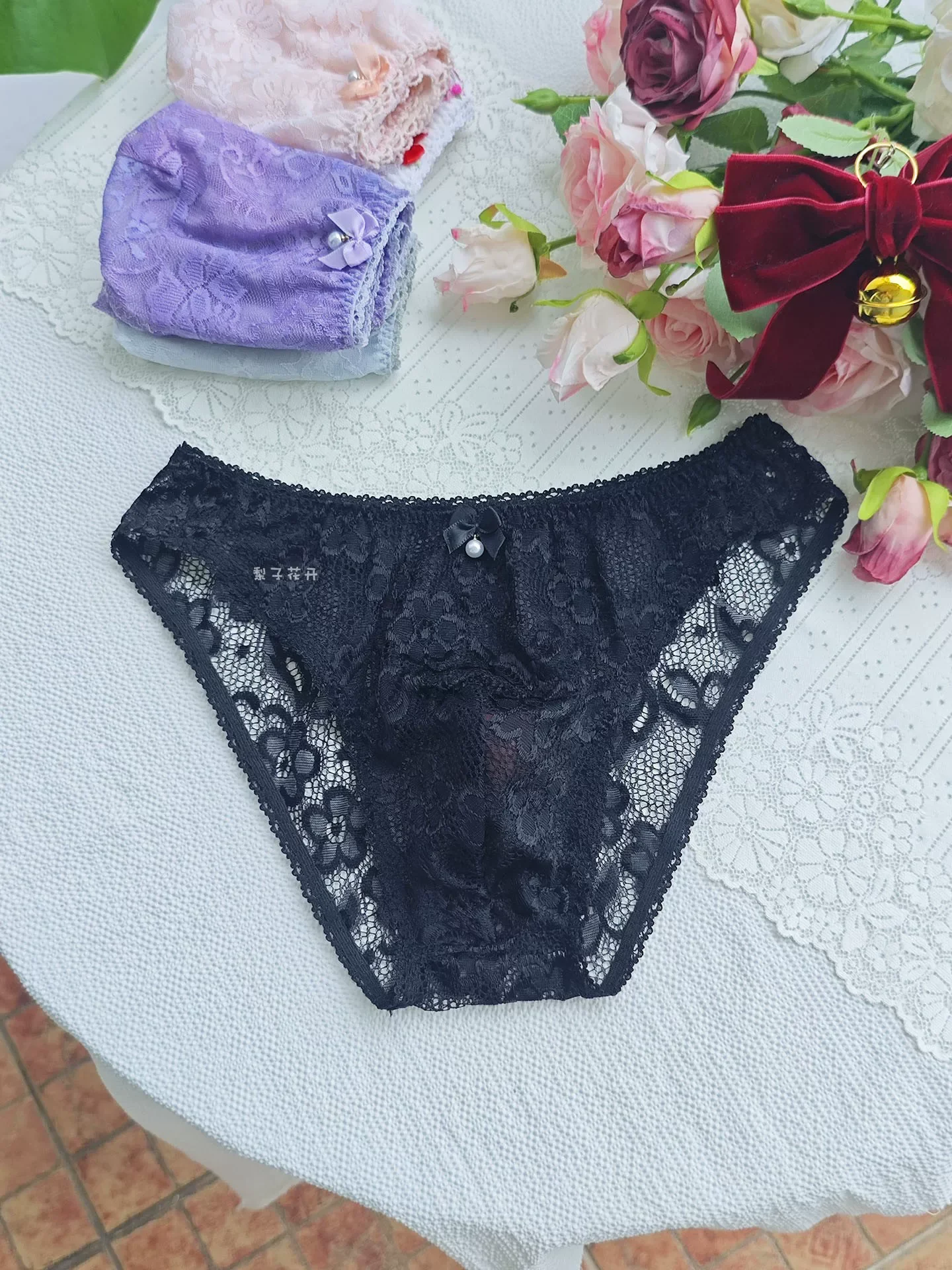 Handmade Man's Lace Panties Low Waist Embroidery Live Show Dance Private Party DJ Club Bar FKK Sheer Sexy
Handmade Man's Lace Panties Low Waist Embroidery Live Show Dance Private Party DJ Club Bar FKK Sheer Sexy