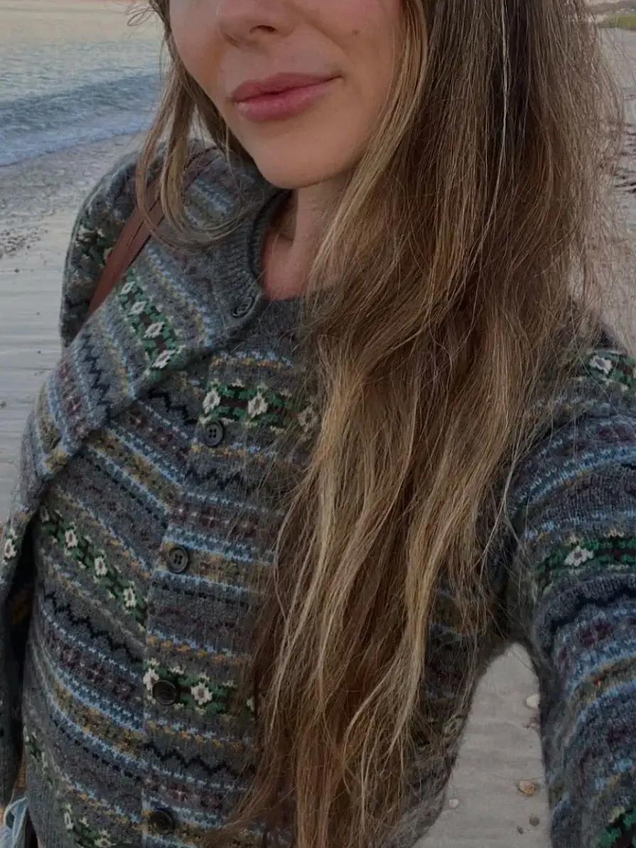 Retro Jacquard Women's Wool Blend Sweater Autumn Winter O-Neck Single Breasted Long Sleeve Elegant Ladies Knitted Cardigan
Retro Jacquard Women's Wool Blend Sweater Autumn Winter O-Neck Single Breasted Long Sleeve Elegant Ladies Knitted Cardigan