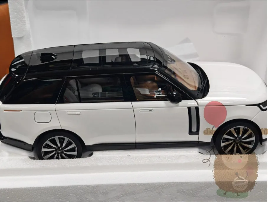 LCD 1:18 SV Land Rover Range alloy Model Car Diecast Hobby adult Gift Collection
LCD 1:18 SV Land Rover Range alloy Model Car Diecast Hobby adult Gift Collection