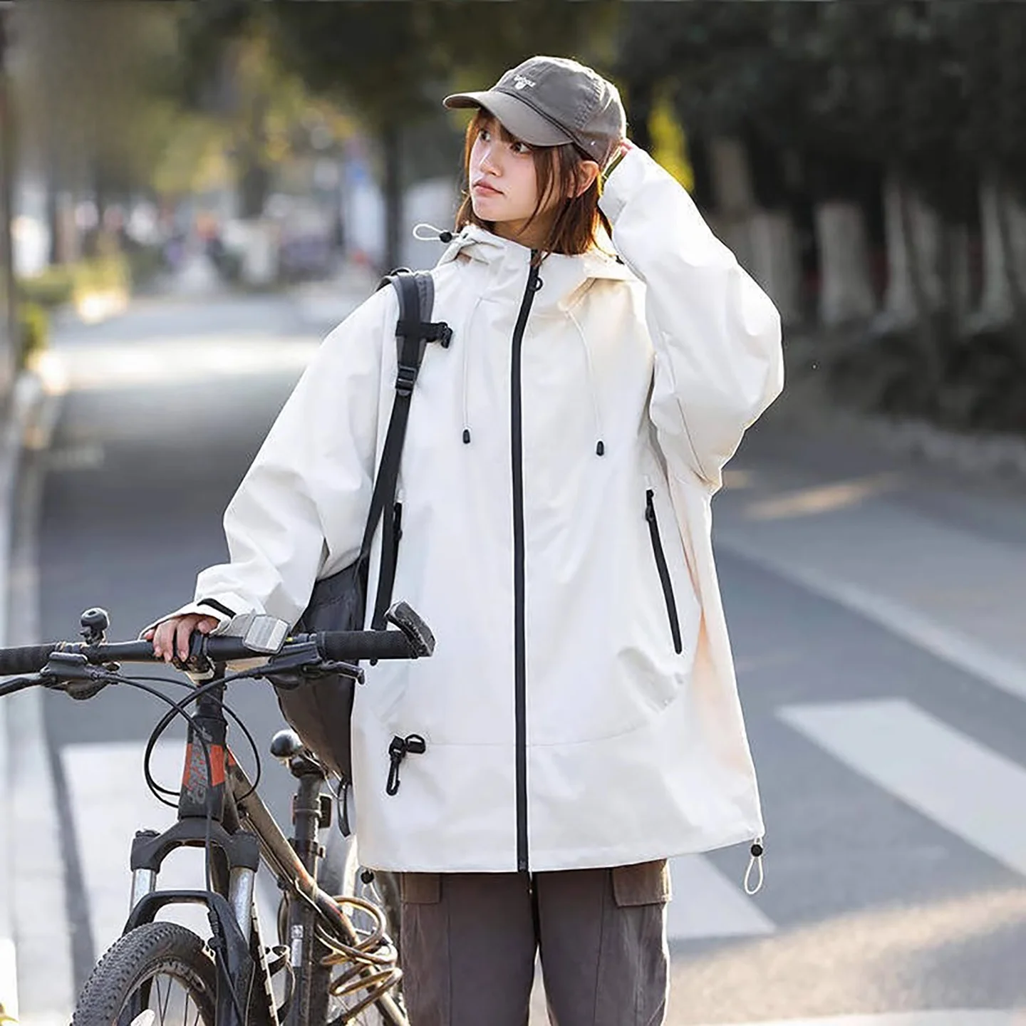 Куртка TUCANO American Style Outdoor: весенне-осенняя, свободного кроя, с капюшоном, молодежная, модная, из полиэстера
Куртка TUCANO American Style Outdoor: весенне-осенняя, свободного кроя, с капюшоном, молодежная, модная, из полиэстера