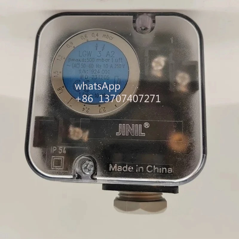 1 PCS High Quality Air Pressure Switch For Gas and Air LGW3A2 LGW10A2 LGW50A2 LGW150A2 LGW3A4 LGW10A4 LGW50A4 LGW150A4
1 PCS High Quality Air Pressure Switch For Gas and Air LGW3A2 LGW10A2 LGW50A2 LGW150A2 LGW3A4 LGW10A4 LGW50A4 LGW150A4