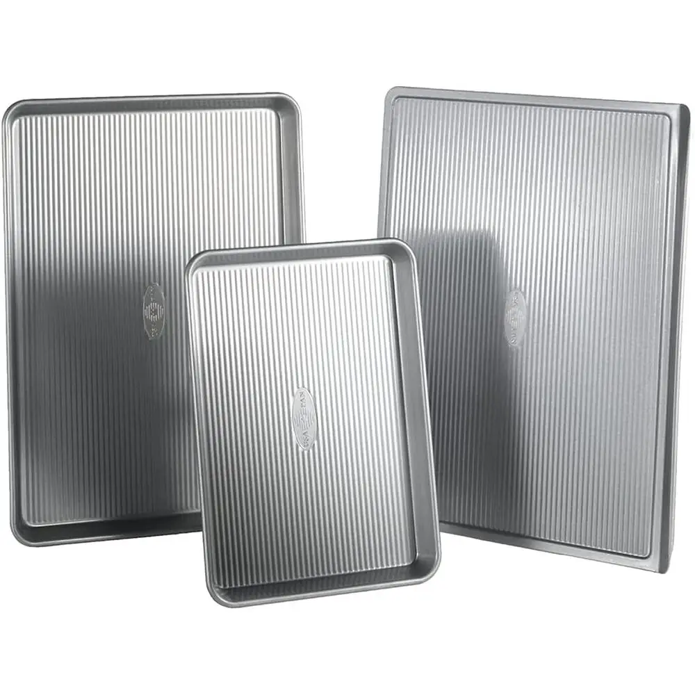 Durable 3-Piece Non-Stick Aluminized Steel Baking Set
Durable 3-Piece Non-Stick Aluminized Steel Baking Set