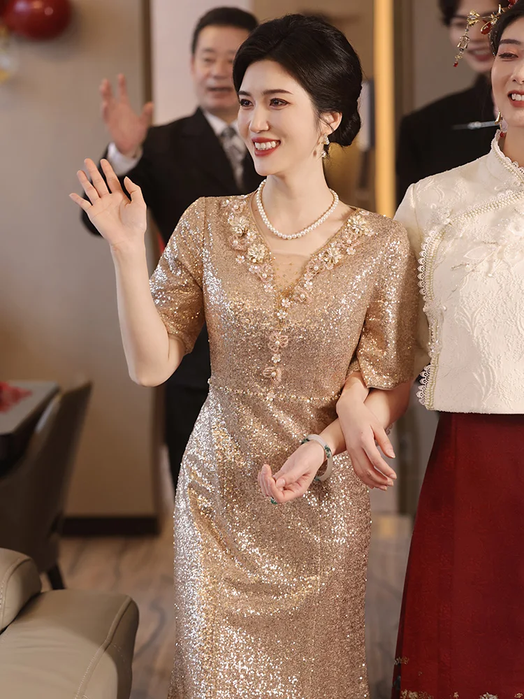 Champagne Gold Sequin Mother Of The Bride Dresses Elegant V-Neck Ankle-Length Mermaid Evening Gowns For Mom
Champagne Gold Sequin Mother Of The Bride Dresses Elegant V-Neck Ankle-Length Mermaid Evening Gowns For Mom