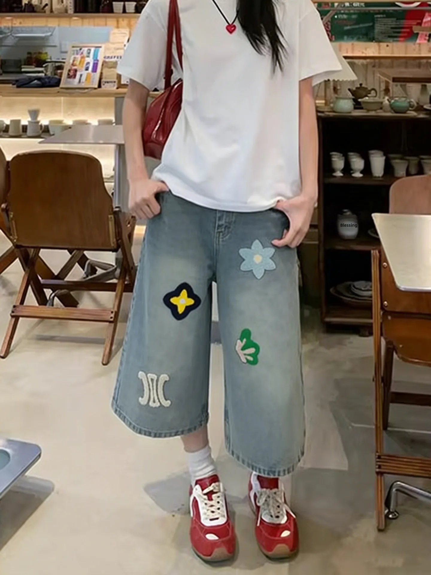 Cleanfit Floral Towel Embroidered Jeans mid Waist Cotton Polyester Blend Summer Wear for Men And Women Straight Leg Jeans
Cleanfit Floral Towel Embroidered Jeans mid Waist Cotton Polyester Blend Summer Wear for Men And Women Straight Leg Jeans