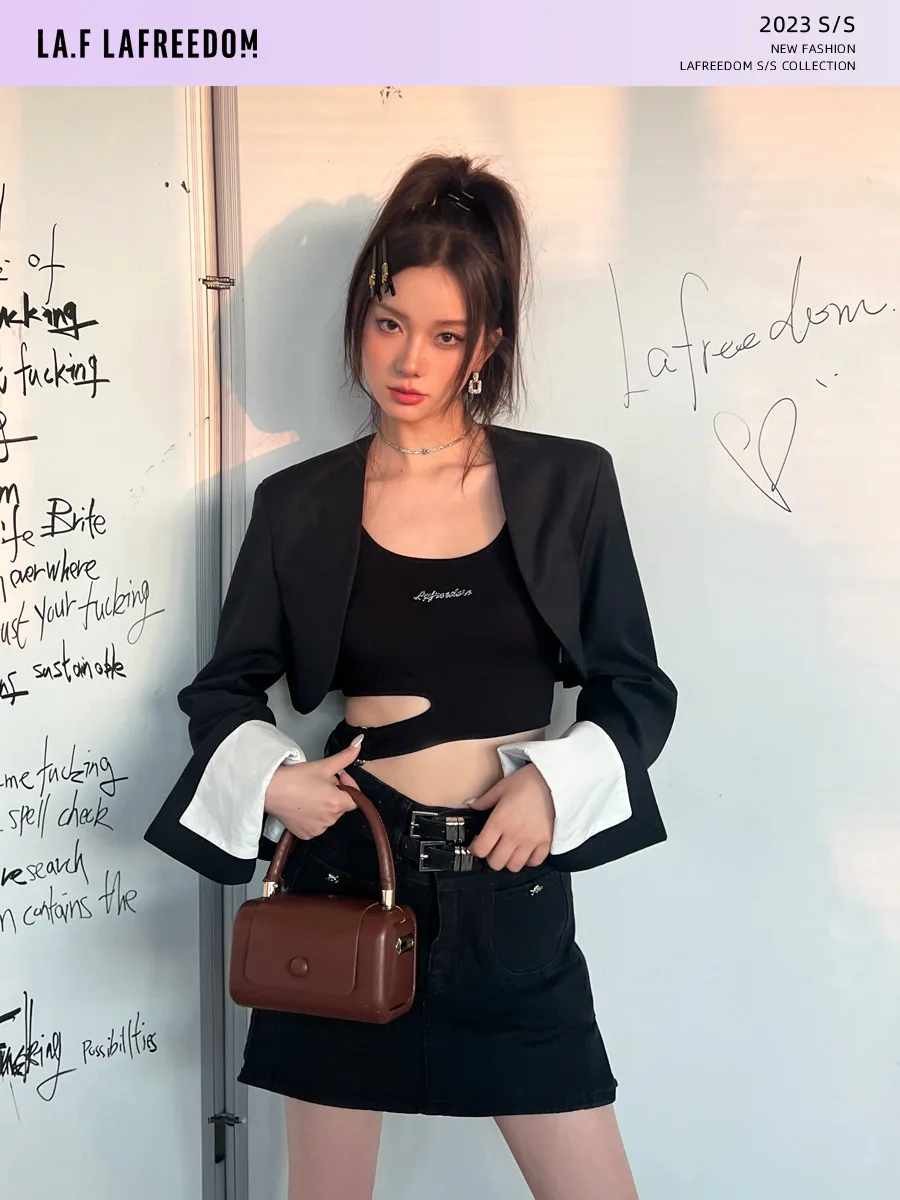 LREEDOM ort Sle Contrast Color Cuff Bla Jaet Women's Faion Spring Season Polyester Viscose Blend Blouse
LREEDOM ort Sle Contrast Color Cuff Bla Jaet Women's Faion Spring Season Polyester Viscose Blend Blouse