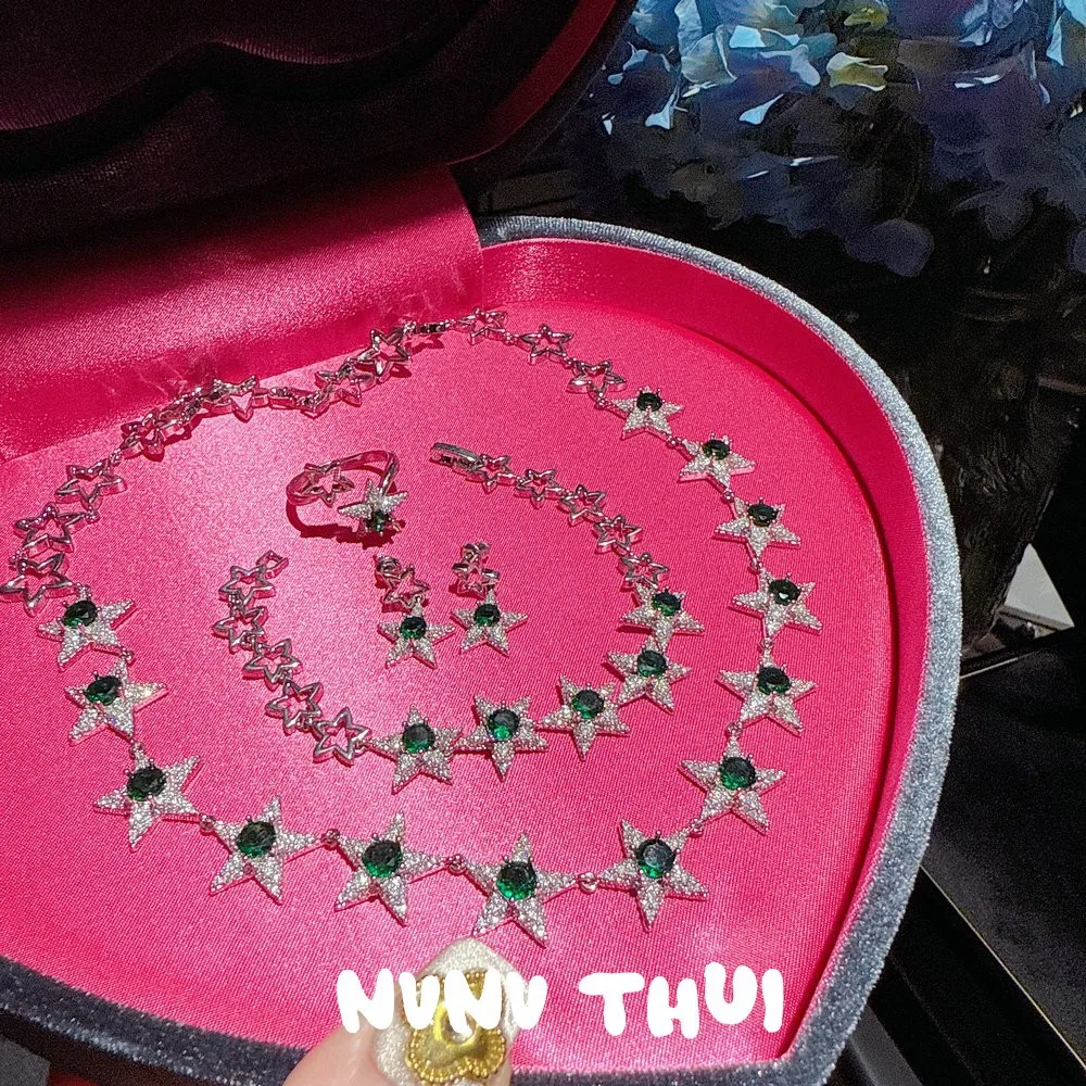 Women Emerald Pentagram Star Gemstone Necklace Crystal Spirit Shining Star Zircon Bracelet Set
Women Emerald Pentagram Star Gemstone Necklace Crystal Spirit Shining Star Zircon Bracelet Set