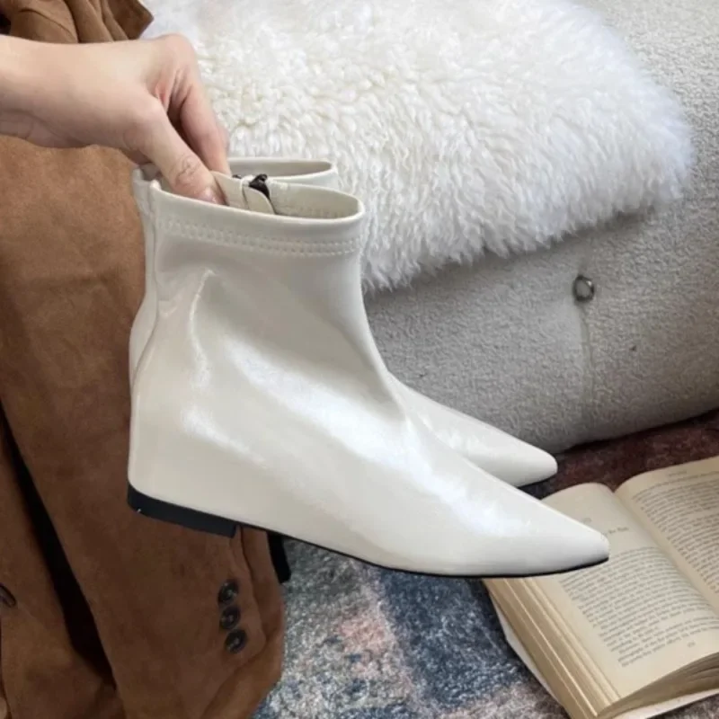 Inside Heightened Short Cylinder Shoes Women's Fashion Pointed Toe Side Zipper Soft Sole Anti-Slip Wear-Resistant Flats
Inside Heightened Short Cylinder Shoes Women's Fashion Pointed Toe Side Zipper Soft Sole Anti-Slip Wear-Resistant Flats