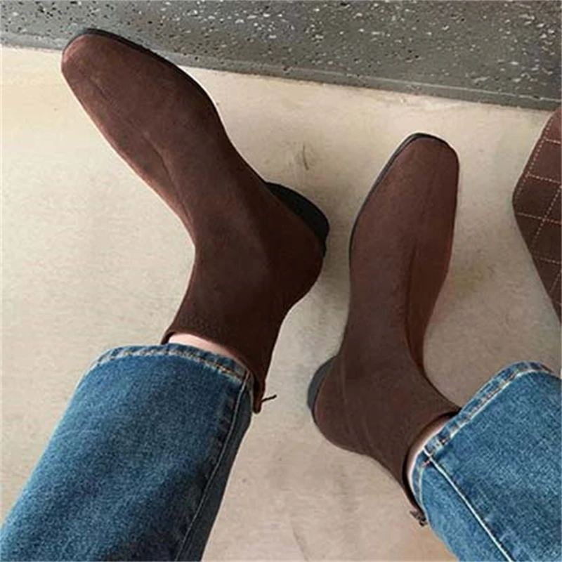 Eilyken 2026 New Autumn Winter Women Ankle Boots Fashion Vintage Square Toe Low Heels Zipper Casual Female Shoes
Eilyken 2026 New Autumn Winter Women Ankle Boots Fashion Vintage Square Toe Low Heels Zipper Casual Female Shoes