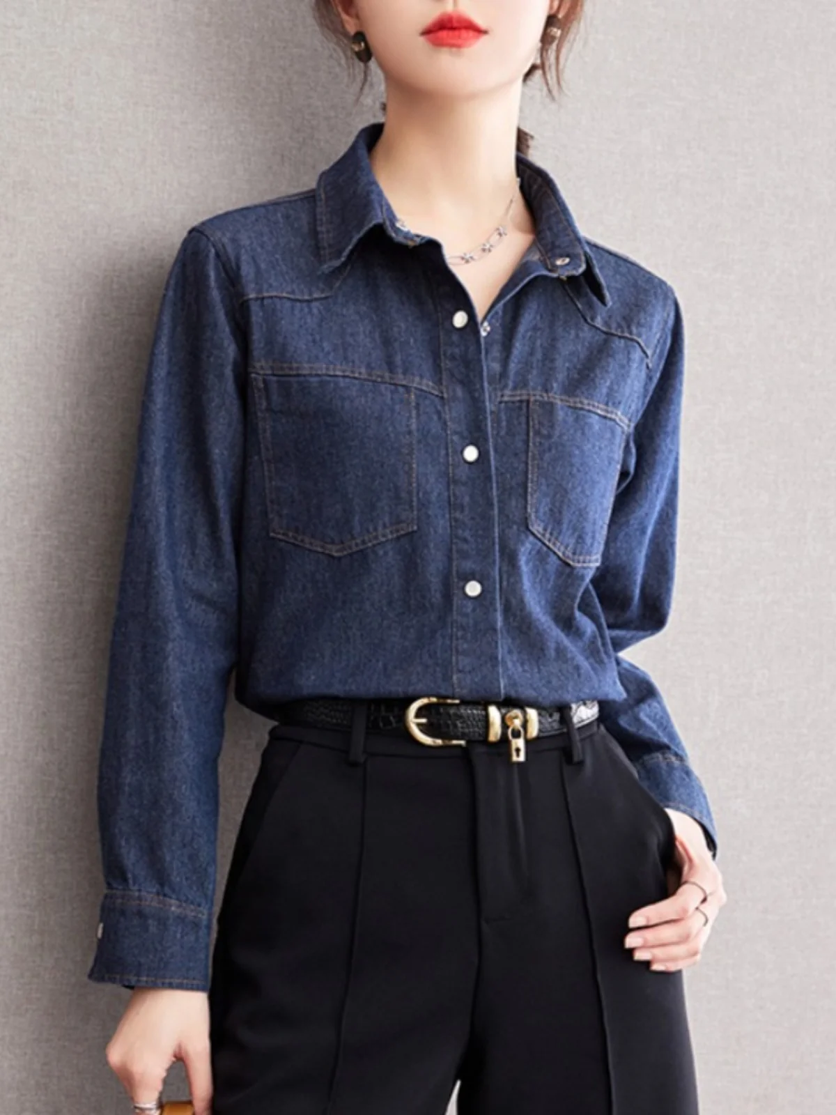 Ретро джинсовая рубашка женская, повседневная верхняя одежда, топ для многослойных образов, свободный крой, с длинным рукавом, V-образный вырез, из полиэстера с карбоновым волокном
Ретро джинсовая рубашка женская, повседневная верхняя одежда, топ для многослойных образов, свободный крой, с длинным рукавом, V-образный вырез, из полиэстера с карбоновым волокном