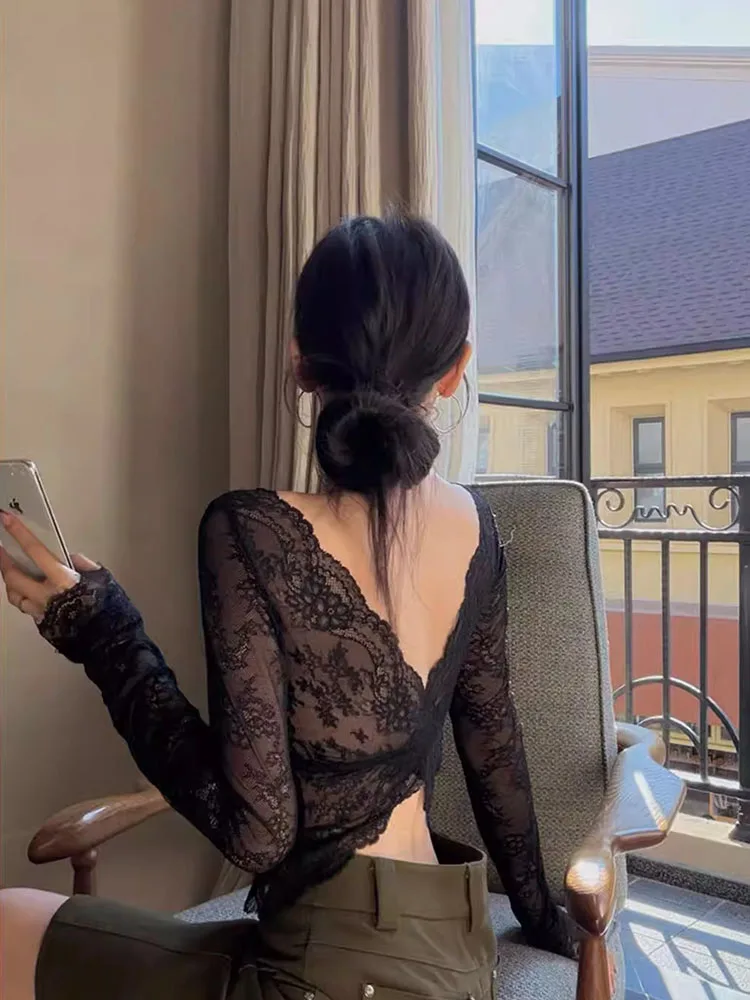 Pure Desire Backless Lace Base Shirt Women's Autumn Winter Short Style Slim Fit Hot Girl Underwear Design Sense Top
Pure Desire Backless Lace Base Shirt Women's Autumn Winter Short Style Slim Fit Hot Girl Underwear Design Sense Top