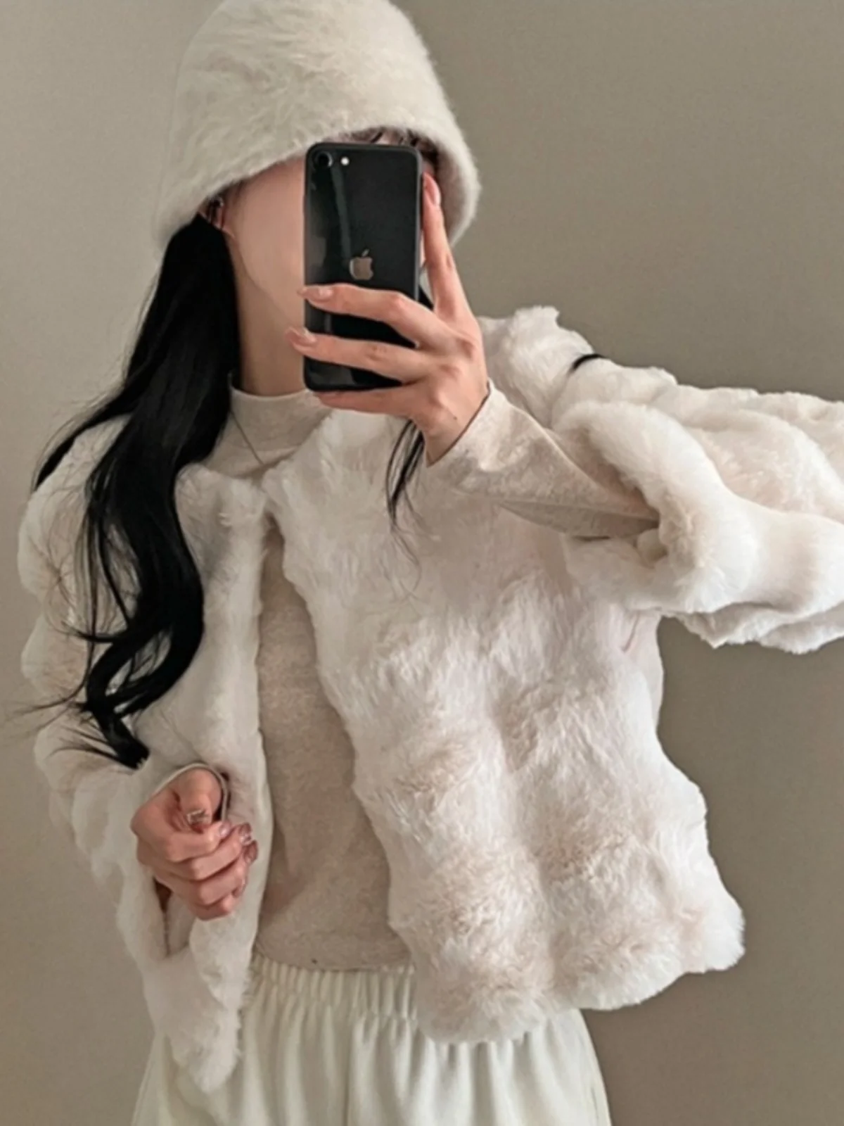 Winter Short Fur Coat Women's Korean Style Warm Plush Artificial Mink Skin Top High-End Sensation Ladylike Air
Winter Short Fur Coat Women's Korean Style Warm Plush Artificial Mink Skin Top High-End Sensation Ladylike Air