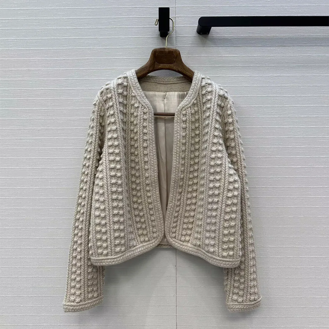 Old Money Style Luxury Cashmere Knitted Cardigans Women 100% Silk Liner O-neck Dot Crochet New Fashion Autumn Sweater
Old Money Style Luxury Cashmere Knitted Cardigans Women 100% Silk Liner O-neck Dot Crochet New Fashion Autumn Sweater