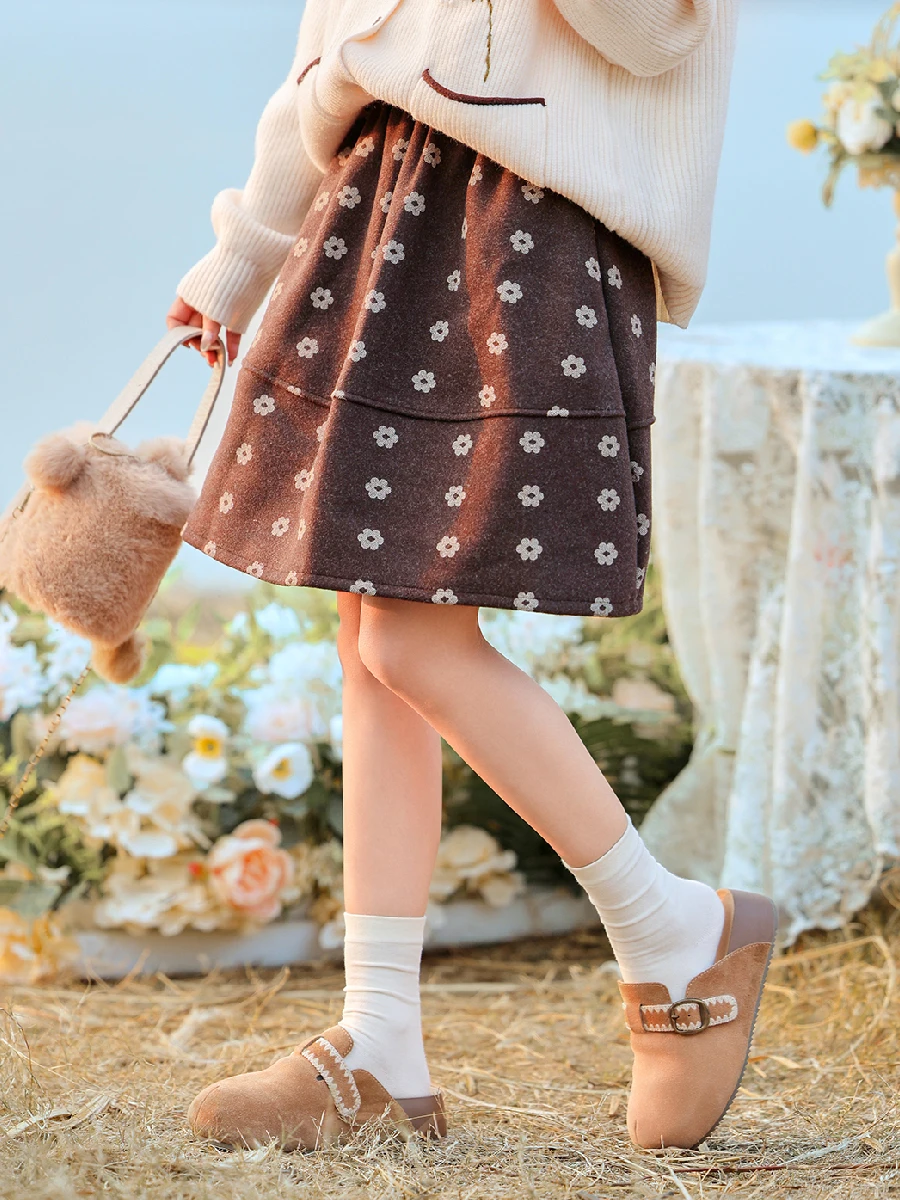 Утепленная шерстяная короткая юбка с цветочным принтом в художественном ретро-стиле, в гонконгском стиле, средней длины, для повседневной носки и поездок на работу
Утепленная шерстяная короткая юбка с цветочным принтом в художественном ретро-стиле, в гонконгском стиле, средней длины, для повседневной носки и поездок на работу