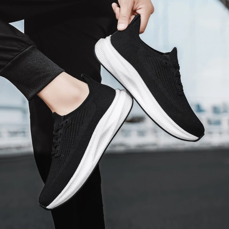 Men's Running Shoes with Fly Fabric Upper Breathable Round Toe Large Size Lace-up Style New Lightweight Casual Sports Shoes
Men's Running Shoes with Fly Fabric Upper Breathable Round Toe Large Size Lace-up Style New Lightweight Casual Sports Shoes