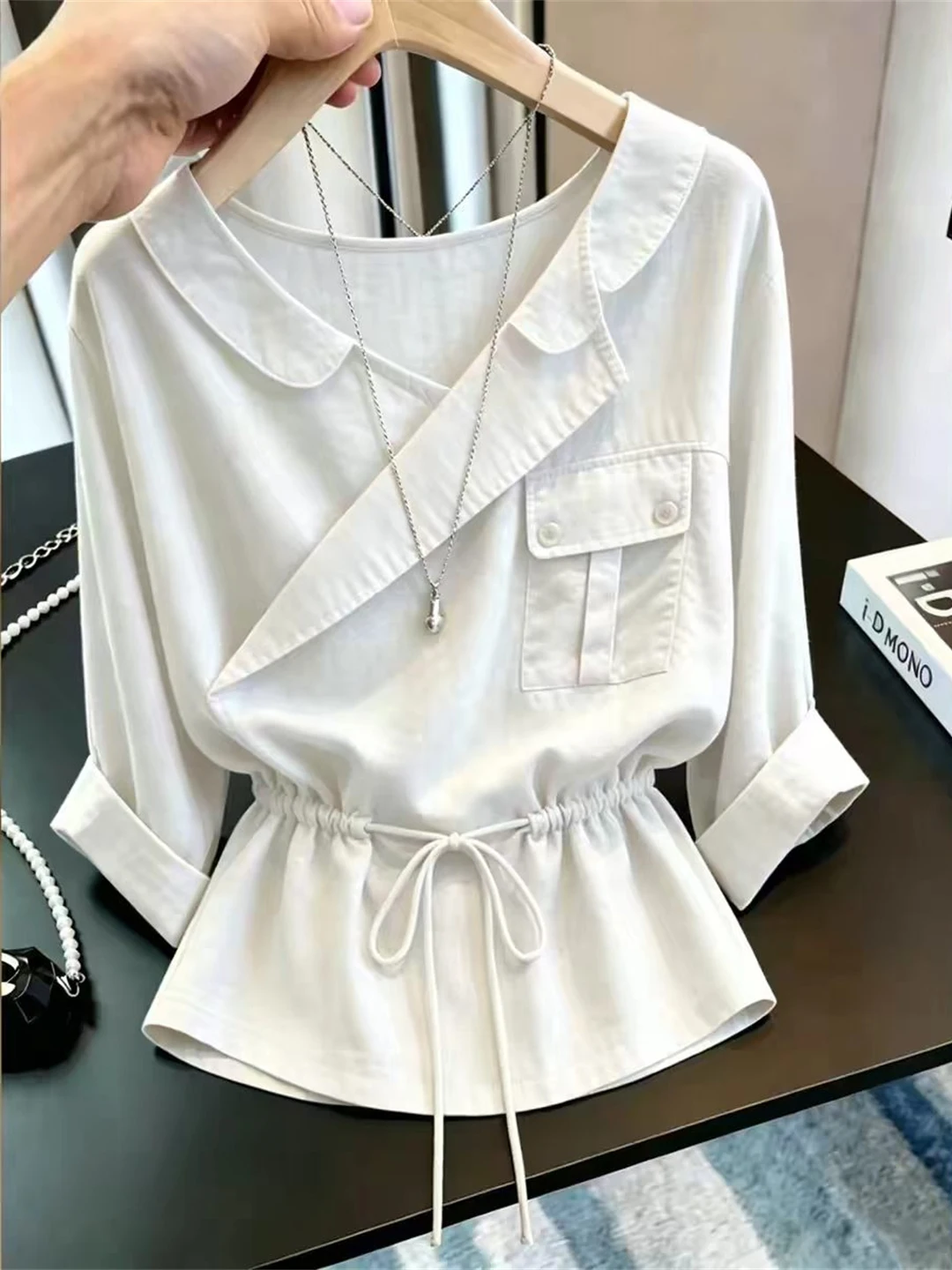 Korean Style Simple V-Neck Belted Shirt Commute Fashion Office Lady Summer 2026 Versatile Top High Waist Slim Fit Seven Sleeve
Korean Style Simple V-Neck Belted Shirt Commute Fashion Office Lady Summer 2026 Versatile Top High Waist Slim Fit Seven Sleeve
