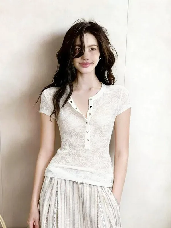 Chic Korean Style White Half Open Collar Short Sleeve T-Shirt Women's Fashionable Summer Top Elegant Minimalist Design
Chic Korean Style White Half Open Collar Short Sleeve T-Shirt Women's Fashionable Summer Top Elegant Minimalist Design