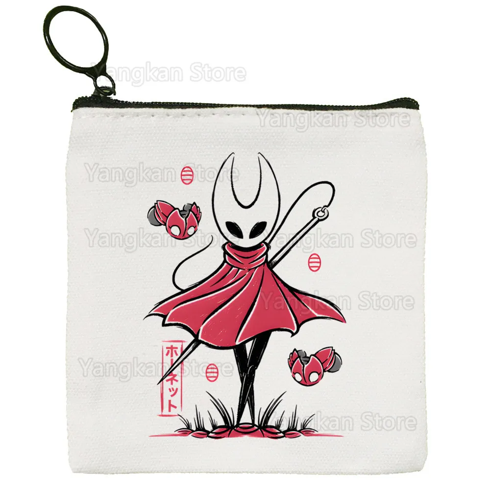 Hollow Knight Silksong кошелек для монет холст маленькая квадратная сумка для хранения ключей карты мультяшный мешок для монет
Hollow Knight Silksong кошелек для монет холст маленькая квадратная сумка для хранения ключей карты мультяшный мешок для монет