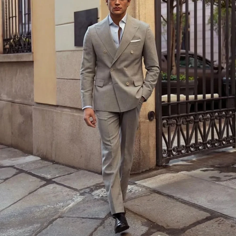Classic Double Breasted Men's Suits Elegant Solid Color 2 Pieces Jacket Pants Charming Groom 2026 Wedding Slim Fit Outfits
Classic Double Breasted Men's Suits Elegant Solid Color 2 Pieces Jacket Pants Charming Groom 2026 Wedding Slim Fit Outfits