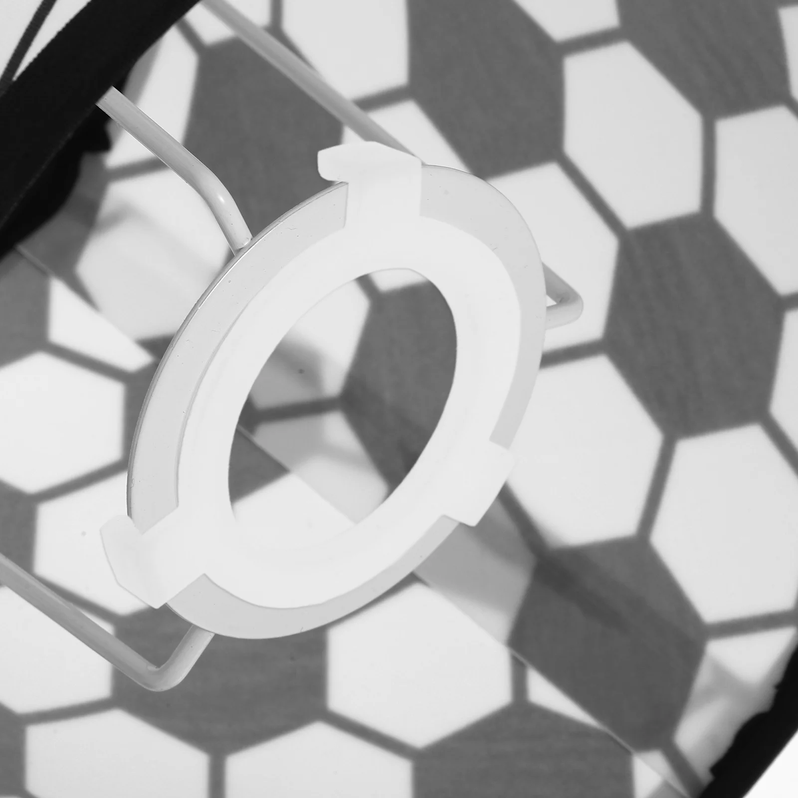 10Pcs E27 to E26 Lamp Shade Reducer Rings Sturdy Plastic Iron Lampshade Adapter Converter for Indoor Light Fixture Replacement
10Pcs E27 to E26 Lamp Shade Reducer Rings Sturdy Plastic Iron Lampshade Adapter Converter for Indoor Light Fixture Replacement