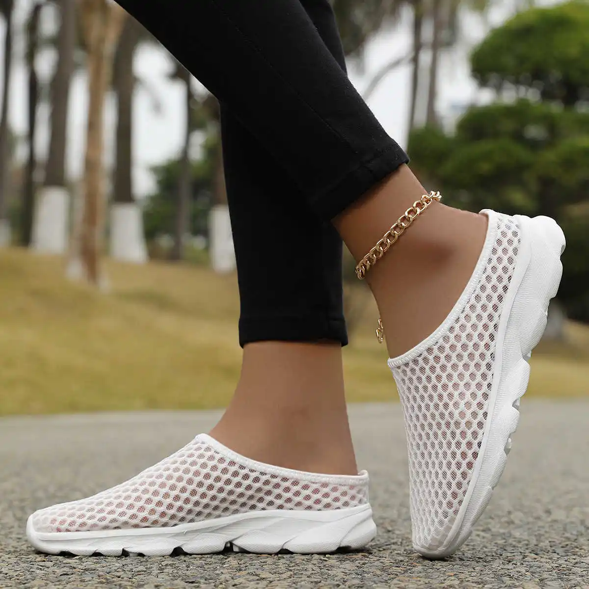 Эластичные кружевные тапочки на резиновой подошве, женские стильные сандалии босиком, дешевые теннисные кроссовки Maculino, спортивные аутентичные Tenya
Эластичные кружевные тапочки на резиновой подошве, женские стильные сандалии босиком, дешевые теннисные кроссовки Maculino, спортивные аутентичные Tenya