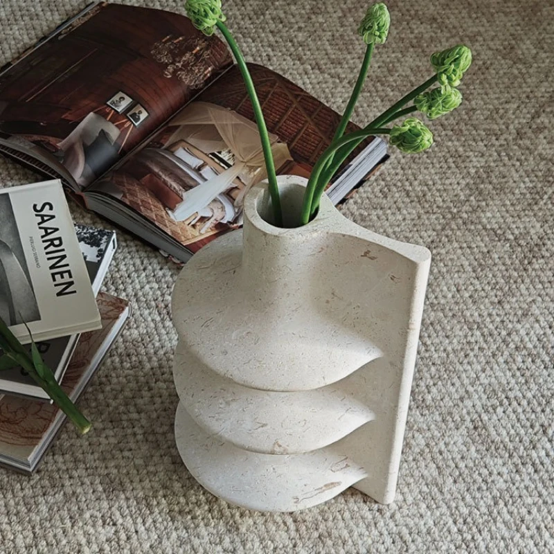 French retro Brutalism flower ware living room coffee table entrance villa restaurant bar table model room
French retro Brutalism flower ware living room coffee table entrance villa restaurant bar table model room