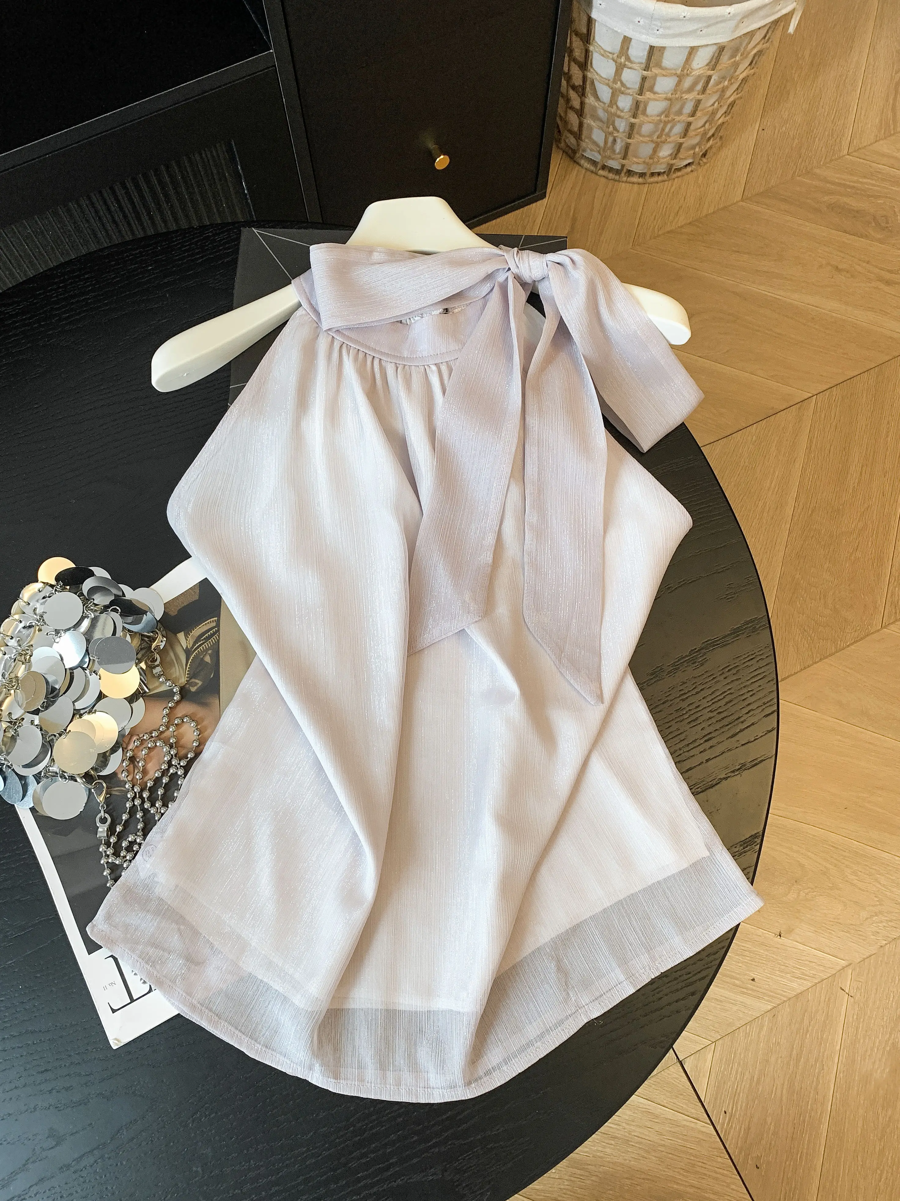 Purple Summer New Style Thin Knot Tied Chiffon Hanging Neck Shoulder Bared Women's Top Sexy Loose Fit Casual Shirt
Purple Summer New Style Thin Knot Tied Chiffon Hanging Neck Shoulder Bared Women's Top Sexy Loose Fit Casual Shirt