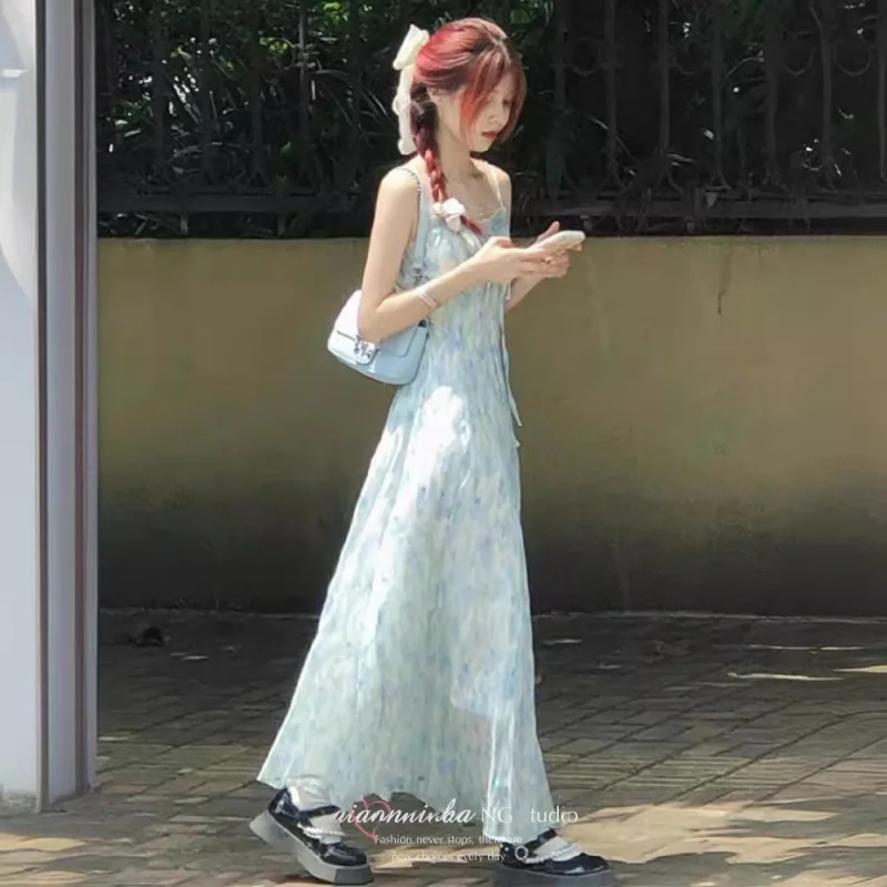 French Style Sweet Blue Floral Strap Dress for Women, Summer New Small Petite Waist Slimming Sleeveless Long Dress
French Style Sweet Blue Floral Strap Dress for Women, Summer New Small Petite Waist Slimming Sleeveless Long Dress