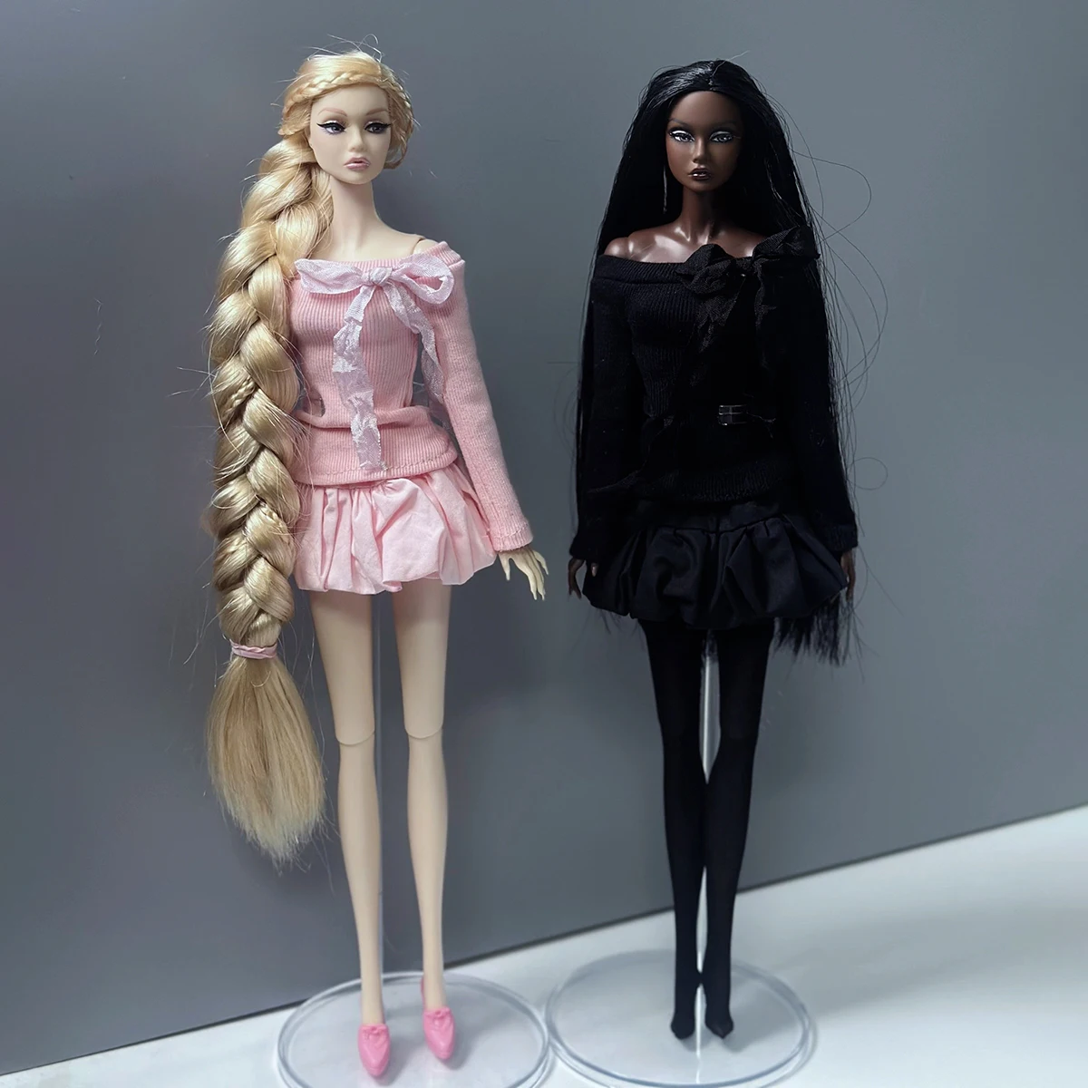 1/6 Doll Clothes Accessories Sweet Pink/Black Bow Off-the-shoulder Top + Bubble Short Skirt Set For 30cm FR Babi Supermodel Doll
1/6 Doll Clothes Accessories Sweet Pink/Black Bow Off-the-shoulder Top + Bubble Short Skirt Set For 30cm FR Babi Supermodel Doll