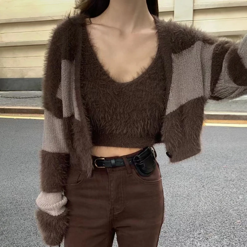 Fuzzy Knitted Cardigan Set Cami Top Striped Long Sleeve Button Front Cropped Sweater Jacket Women Teengirl Acubi Y2K Outfit
Fuzzy Knitted Cardigan Set Cami Top Striped Long Sleeve Button Front Cropped Sweater Jacket Women Teengirl Acubi Y2K Outfit