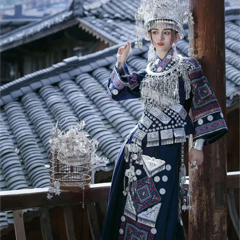 Exaggerated headwear and collar suit for women in full dress singer ethnic performance photography clothing
Exaggerated headwear and collar suit for women in full dress singer ethnic performance photography clothing
