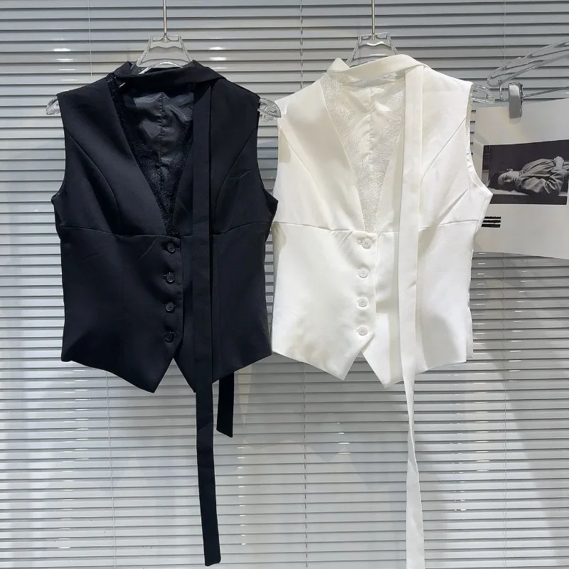 Spring Autumn New Sleeveless Loose Vest Coat Women Lace Patchwork White Tank Top 2025 New Fashion All-match Tops Mujer
Spring Autumn New Sleeveless Loose Vest Coat Women Lace Patchwork White Tank Top 2025 New Fashion All-match Tops Mujer