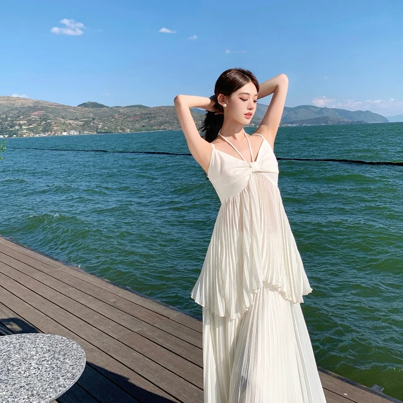 Sweet Neck Hanging Chiffon Top And Skirt Set Two-Piece Suite V-Neck Princess Style Lightweight Polyester Fiber Four Seasons
Sweet Neck Hanging Chiffon Top And Skirt Set Two-Piece Suite V-Neck Princess Style Lightweight Polyester Fiber Four Seasons