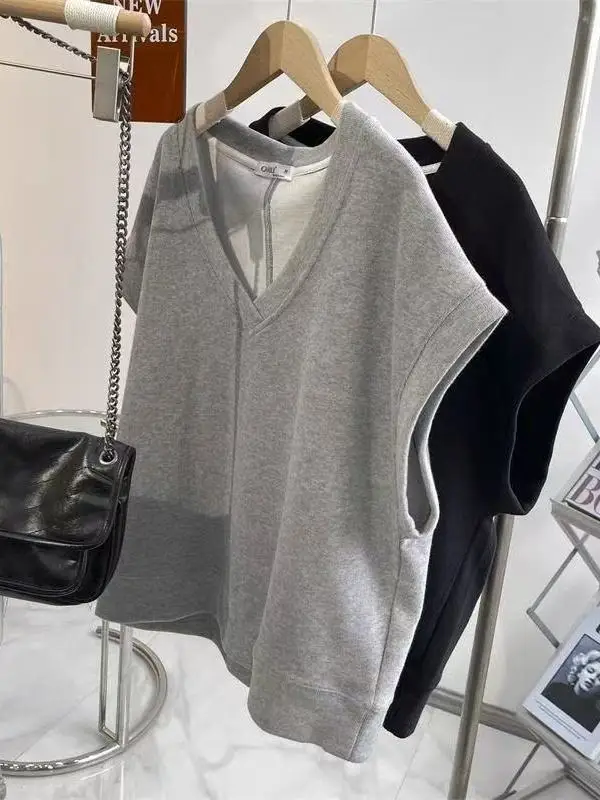 Fashionable Loose Lazy Style V-Neck Slimming Sleeveless Top Comfortable Korean Version Casual Wear Polyester Fiber Autumn
Fashionable Loose Lazy Style V-Neck Slimming Sleeveless Top Comfortable Korean Version Casual Wear Polyester Fiber Autumn