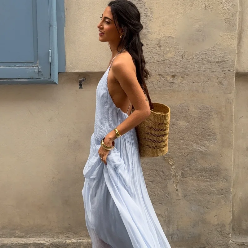 V Neck Spaghetti Strap Halter Suspender Solid Loose Pleated Backless Dress 2025 Summer Bandage Boho Maxi Dress Vestidos
V Neck Spaghetti Strap Halter Suspender Solid Loose Pleated Backless Dress 2025 Summer Bandage Boho Maxi Dress Vestidos