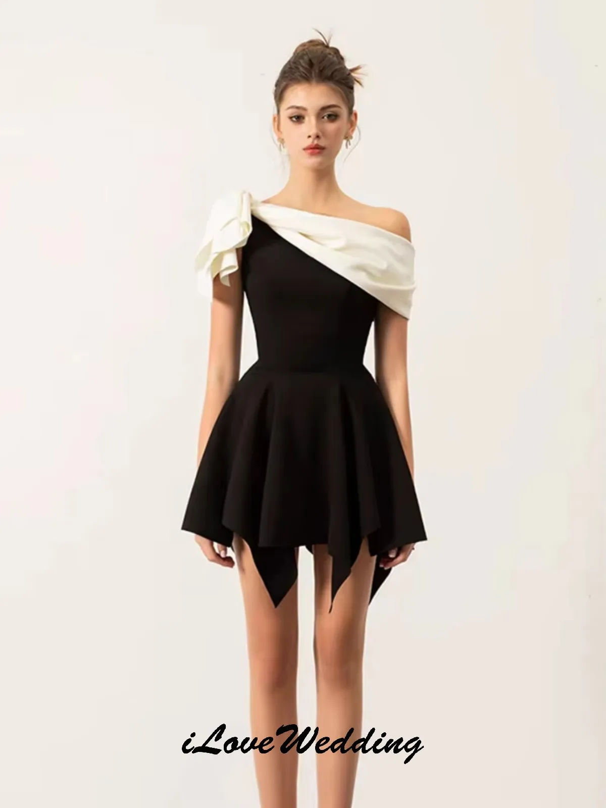 Homecoming Dresses 2025 Black Wedding Party Dress Contrast Color Satin Bow A-Line Off The Shoulder Mini Prom Dresses Customized
Homecoming Dresses 2025 Black Wedding Party Dress Contrast Color Satin Bow A-Line Off The Shoulder Mini Prom Dresses Customized